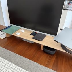 Samsung M8 Smart Monitor 32”