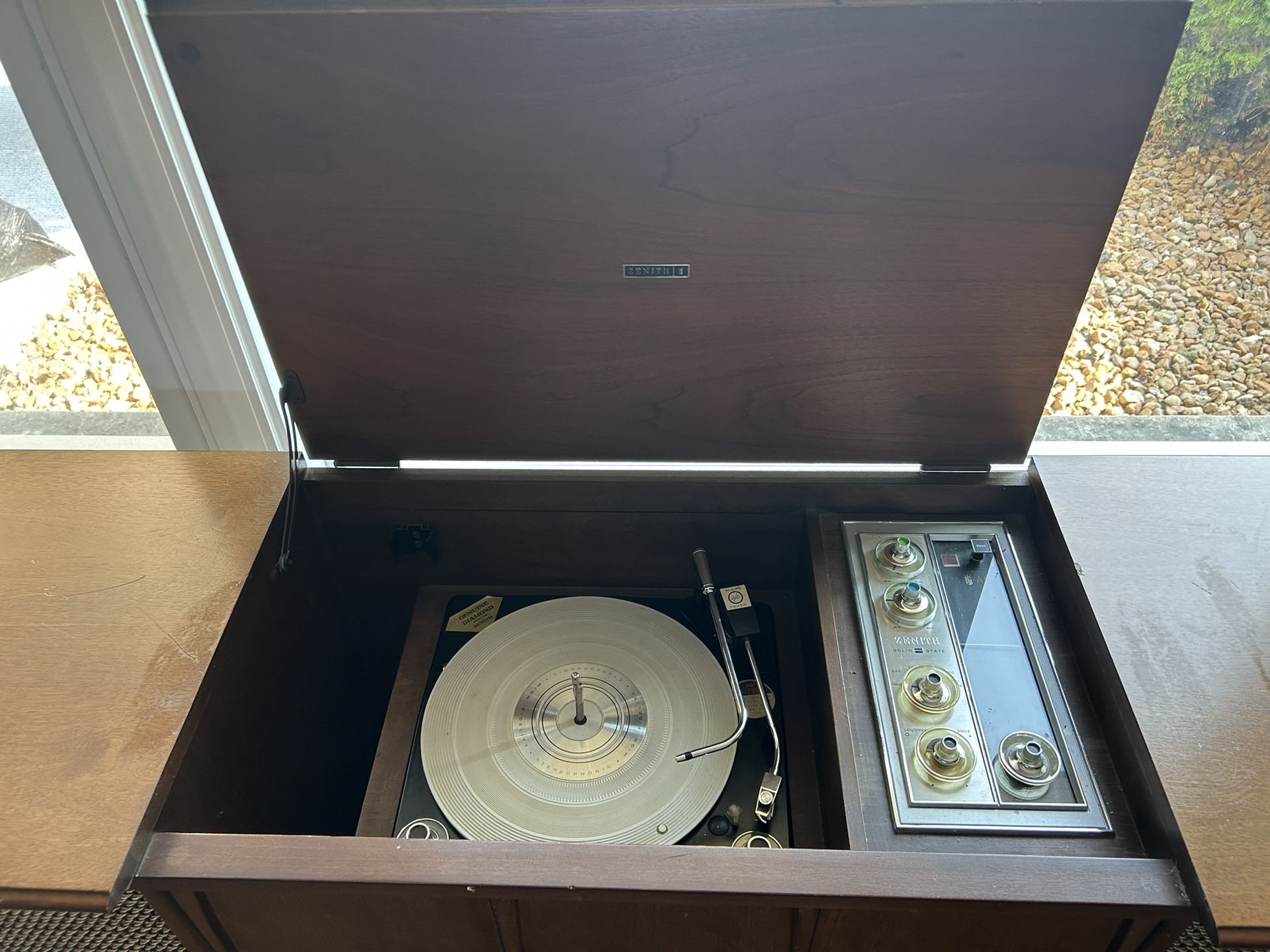 Zenith Record Player