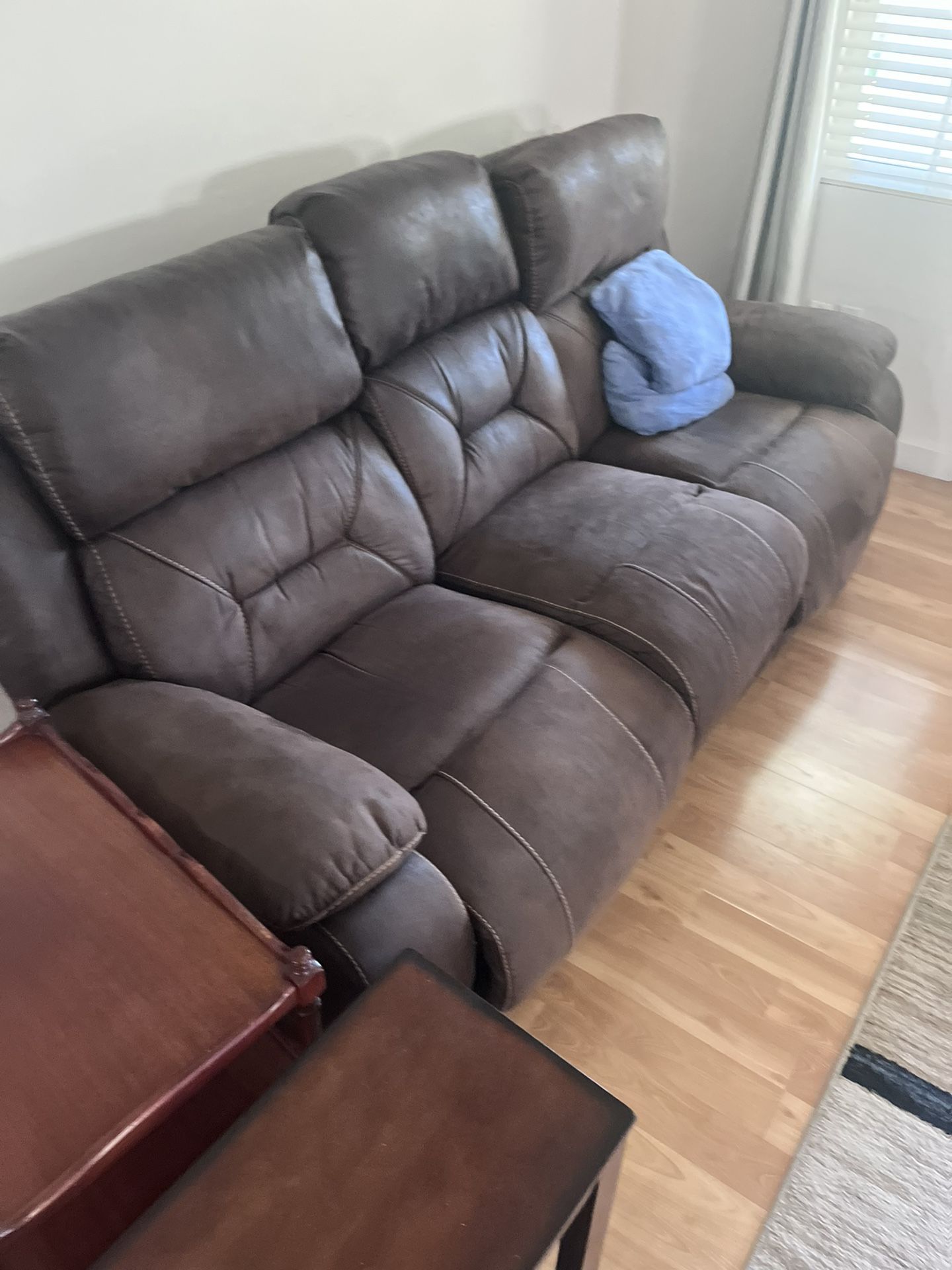 Electric sofa recliner