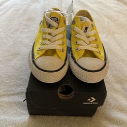 Converse Toddler Size 10.5