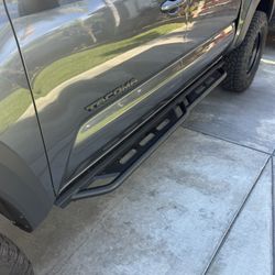 Toyota Tacoma Rocker Step/Running Board/Side Step 