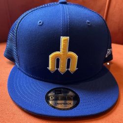 New Era Seattle Mariners SnapBack Trucker Hat