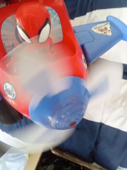 Spiderman ride-on airplane