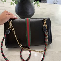Gucci Authentic Purse 