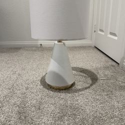 Beside Table Lamp Set Of 2 With round shades