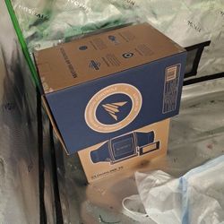 Vivosun Tent / Charcoal Filter And Fan/  Lights/humidifier 