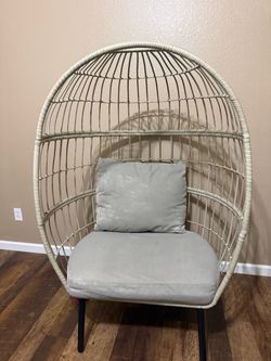 Egg chair Adult