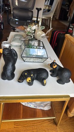 BEARFOOTS Bears By Jeff Fleming - “Walk-in’ Willie” - Big Sky Carvers