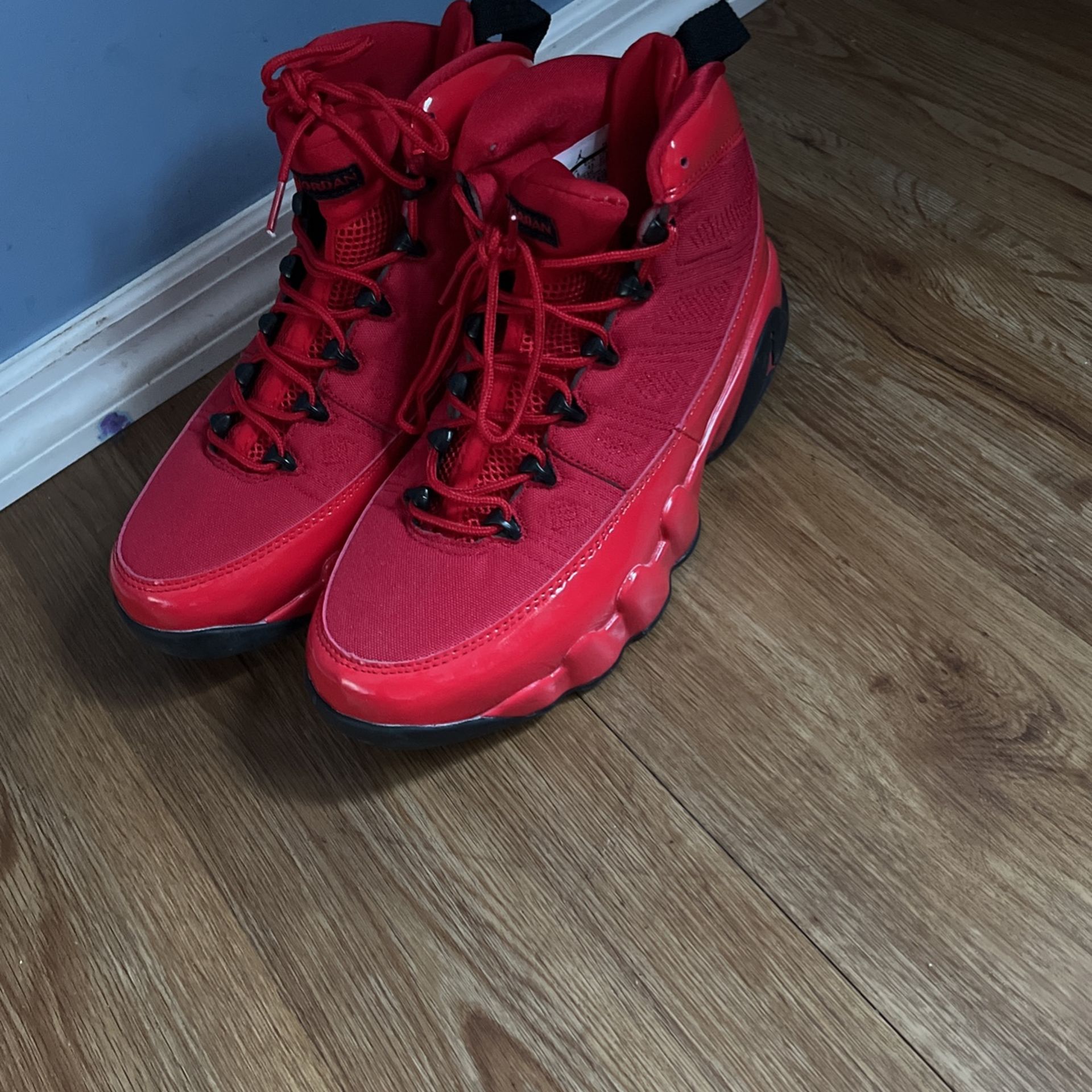 Air Jordan’s Chille Reds 