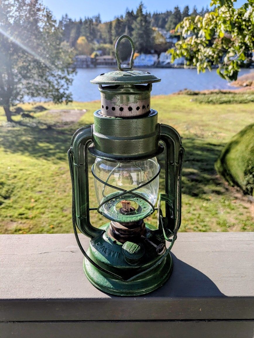 Chalwyn Tropical Hurricane Lantern