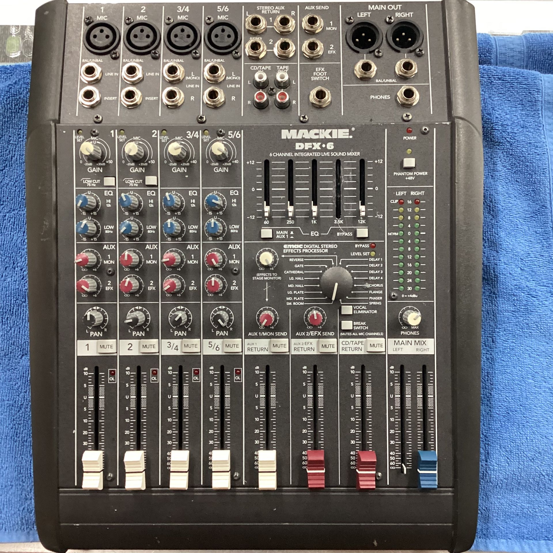 Jackie DFX-6 6 Channel Mixer 