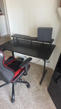 Gaming chair and gaming desk 150