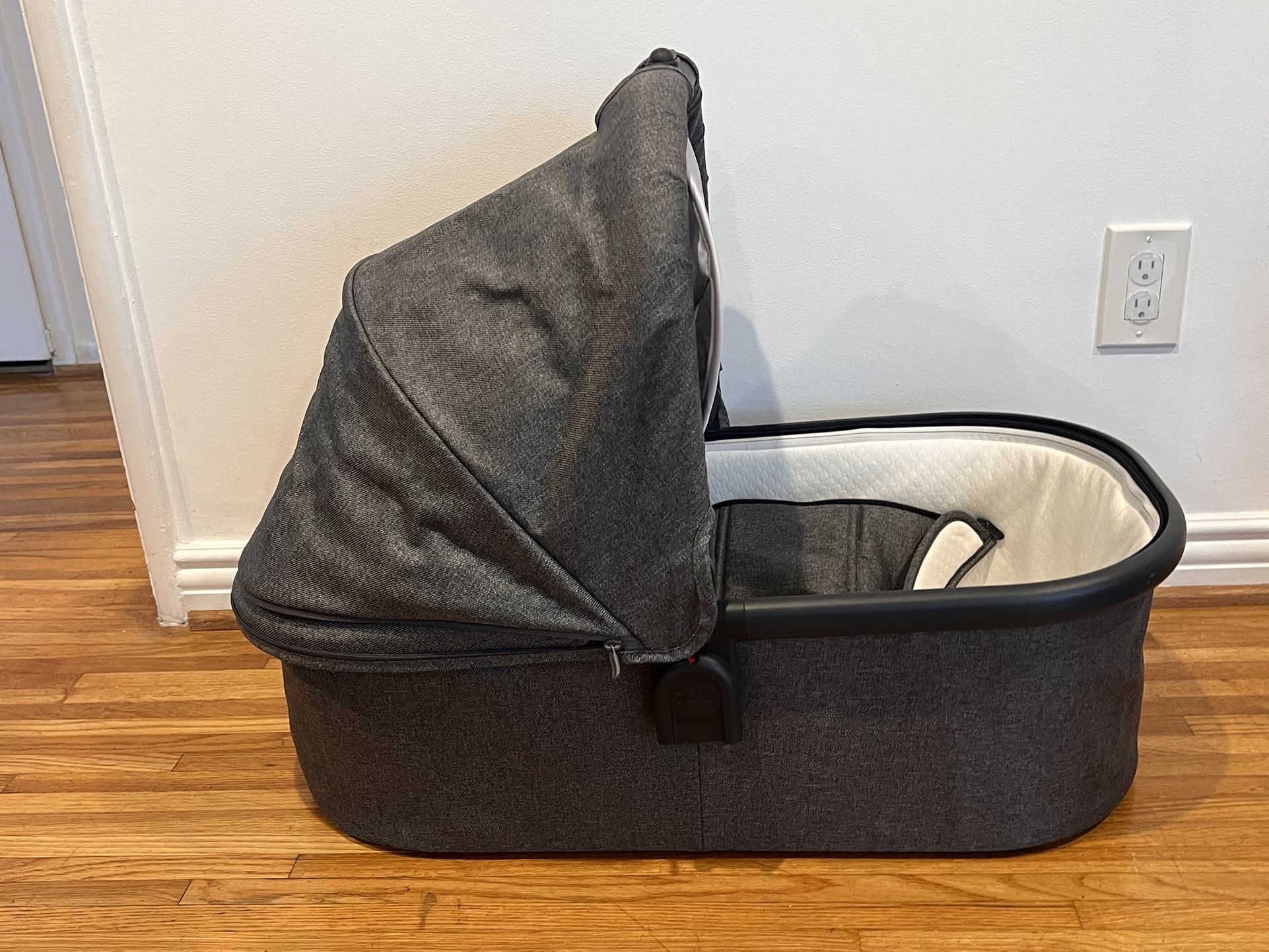 Uppa Baby Bassinet