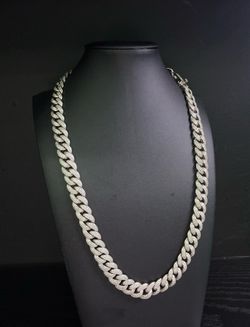 🔥 925 Sterling Silver Iced Out Cuban Link Chain 🔥