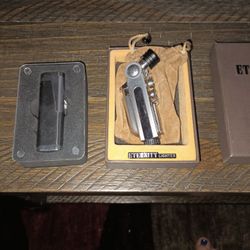 2 Torch Lighters