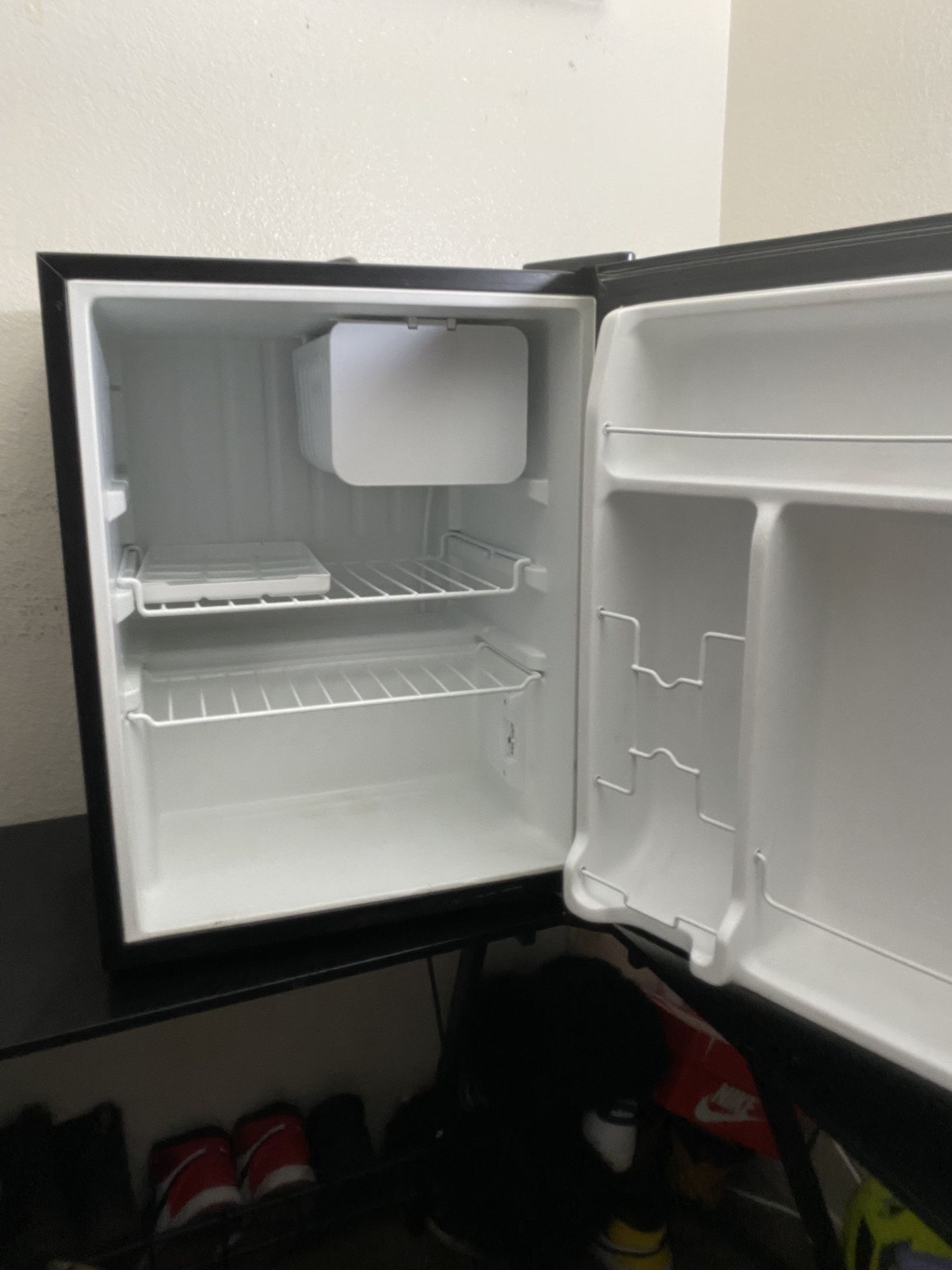 MINI FREEZER