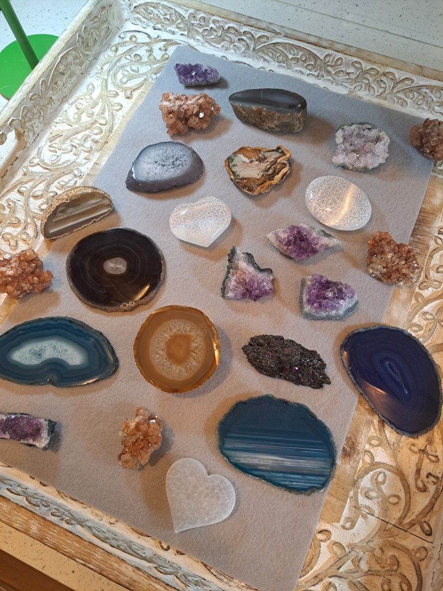hinning out our collection of gems and minerals $5 ea group 3