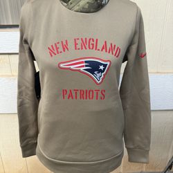 NWT Nike New England Patriots Camouflage Embroidered Hoodie Women's Size Small