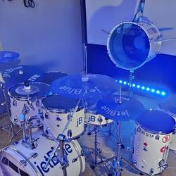  jetBlue-themed 9 Piece Airplane Art Drumset