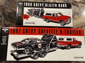 Ertl 1:25 scale Tow Vehicle/Car and trailer set