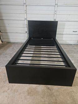 IKEA Twin Size Bed Frame, Good Conditions 👍, Black Color