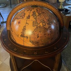 World Globe Bar On Wheels