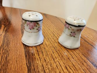 Sweet Vintage Porcelain Salt and Pepper Shakers