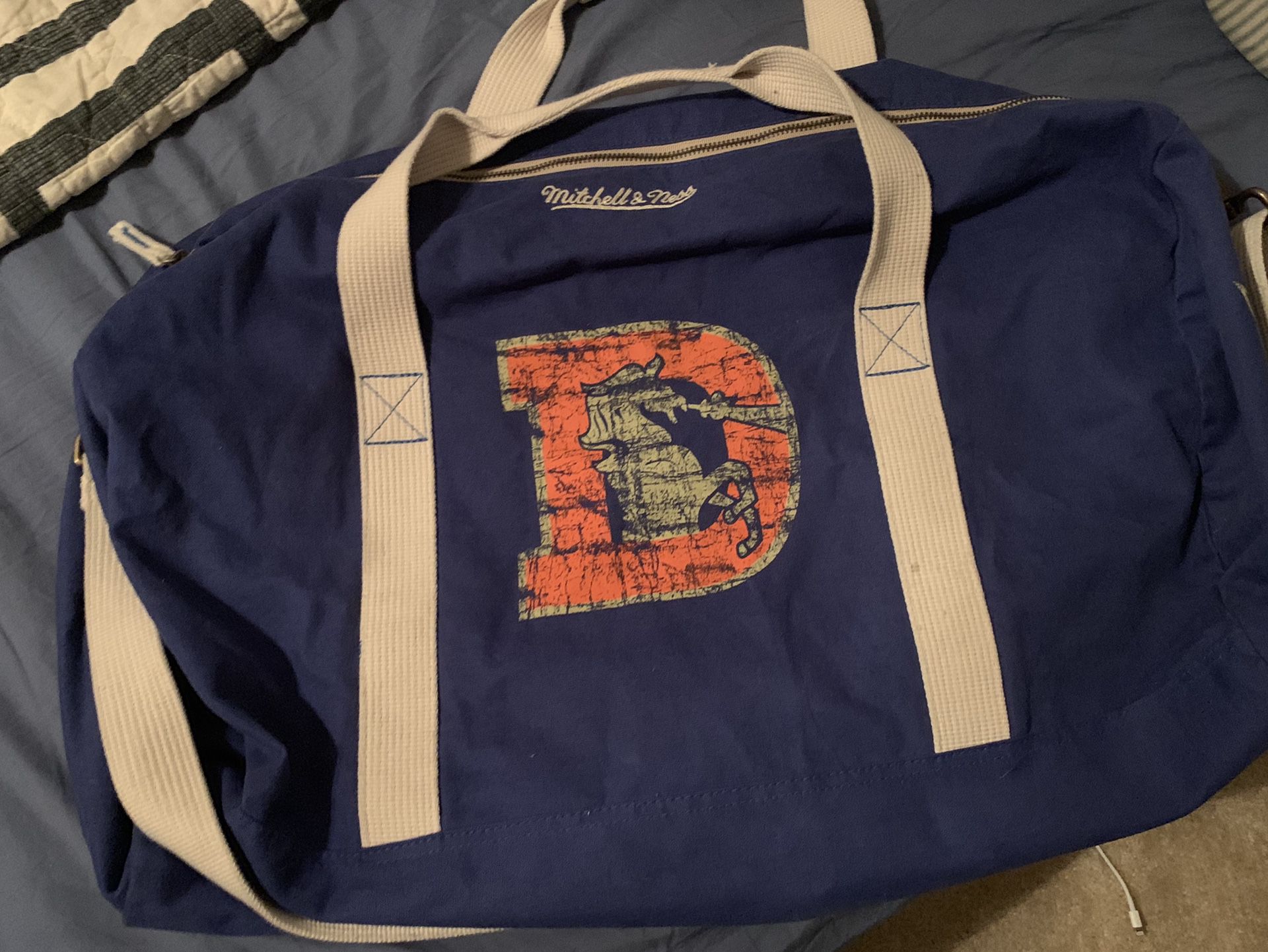 Mitchell & Ness Denver Broncos duffle bag