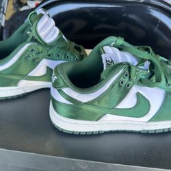 green nike