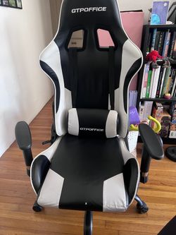 Gaming chair