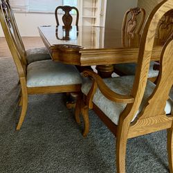 Solid Wood Dining Table And 6 Chairs With Detailed Carving- Modesto 