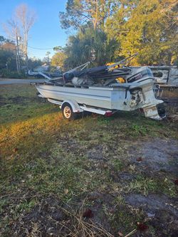 19’ deck boat Lowe 1994