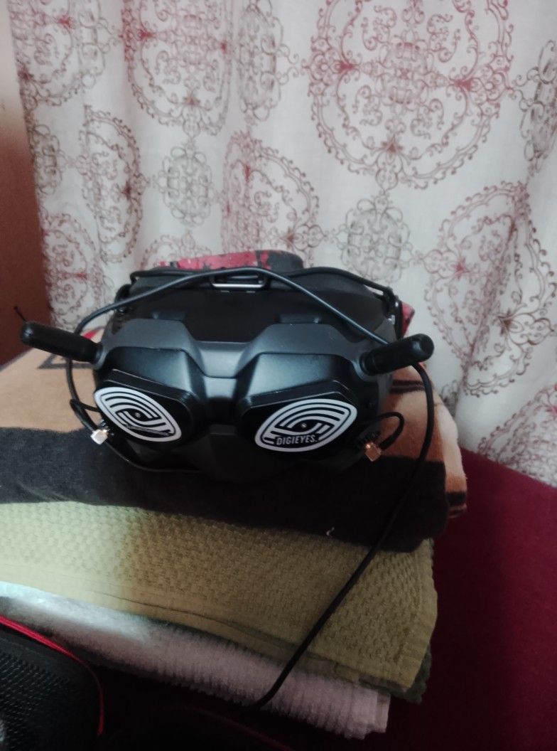 DGI HD SETUP W-5 Drones