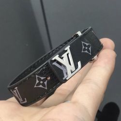 Lv Bracelet 