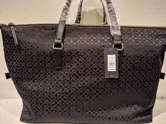 Tommy Hilfiger Travel Designer Duffel Bag Black and Gold UNDER RETAIL