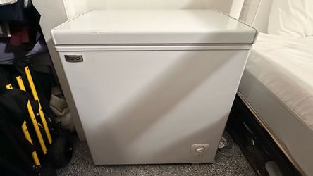 7 cubit feet deep freezer