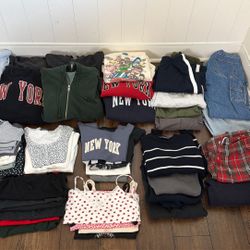 ARITZIA / BRANDY MELVILLE / BDG /  BILLABONG / EDIKTED / GAP / GARAGE / JOHN GALT / HOLLISTER / LEVIS / NIKE / NORDSTROM / ONEILL / PAC SUN / PINK /  