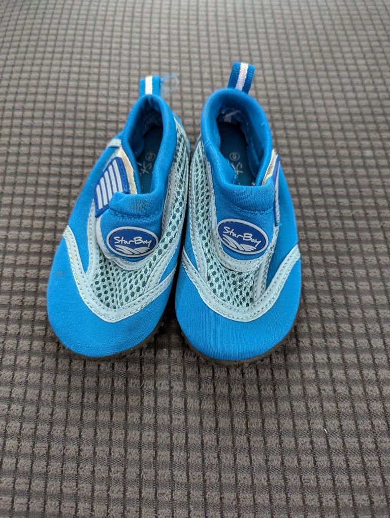 Boys Toddler Swim Shoes Size 6 Blue