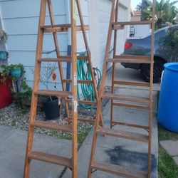 Escalera  Casi Nueva Tengo 2 