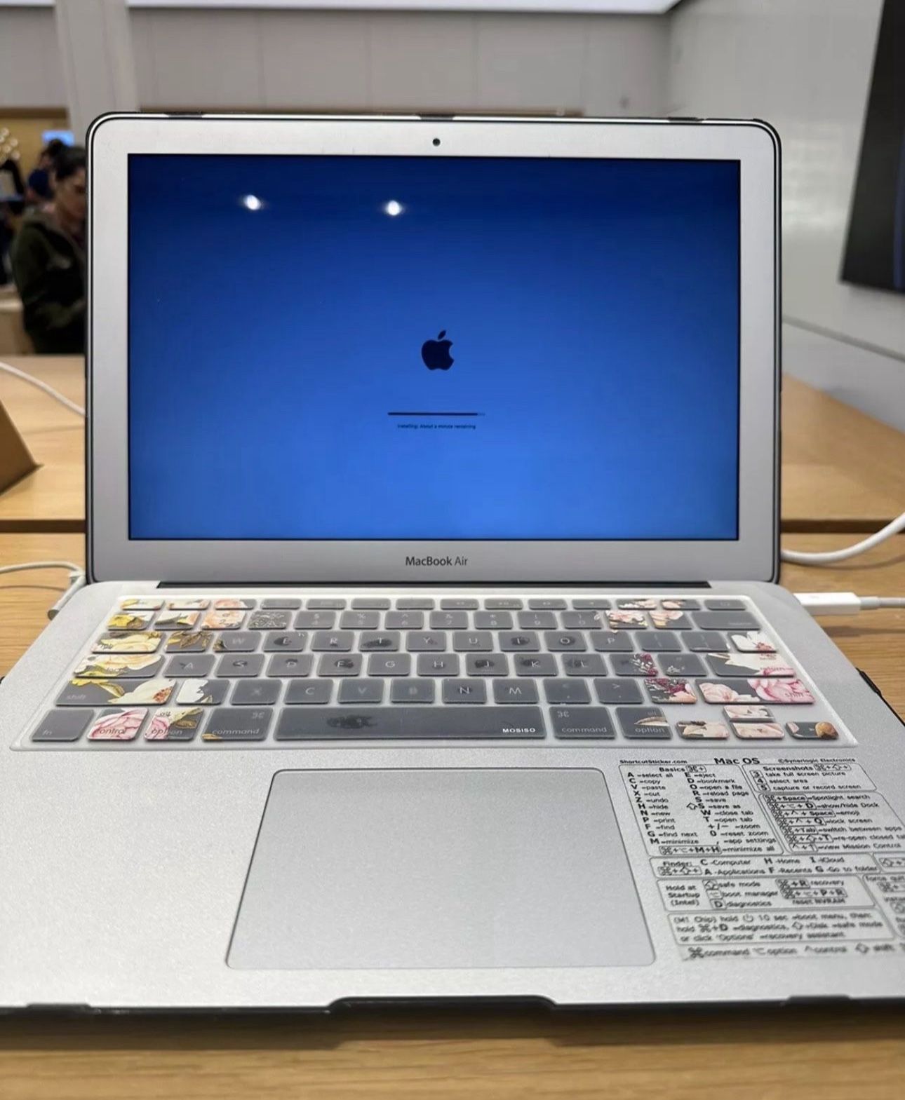 MacBook Air Mid-2011 13inch 128gb SSD 4gb Ram IOS High Sierra