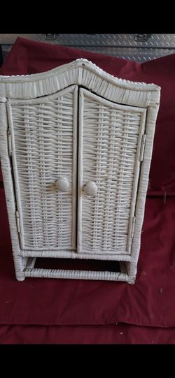 Small Wicker Shelf