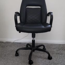 Children’s Desk Chair