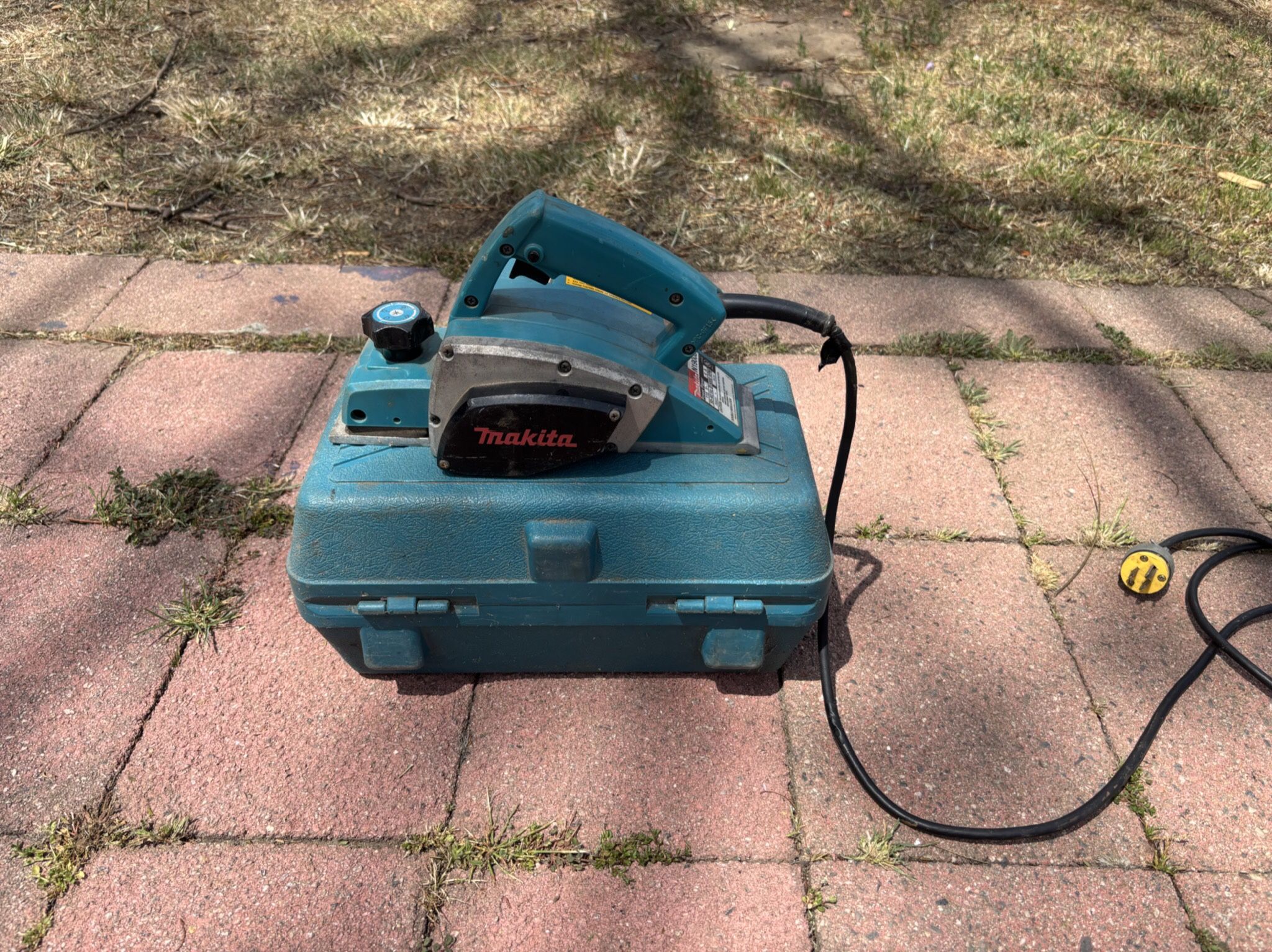 Makita Handheld Planer