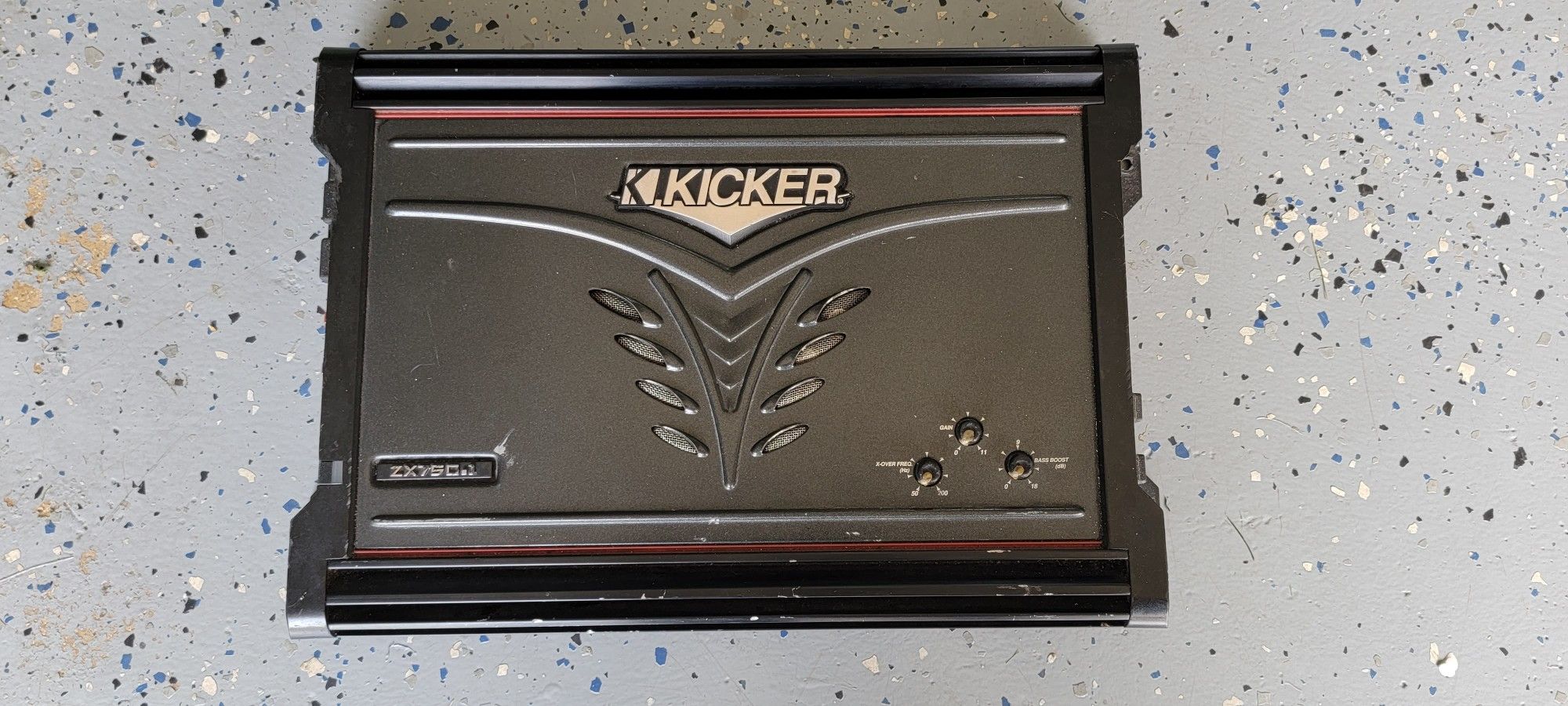 Kicker ZX750.1