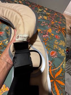 Dojuns Baby Sling brand new