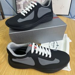 Prada Men’s Sneaker With Box New 