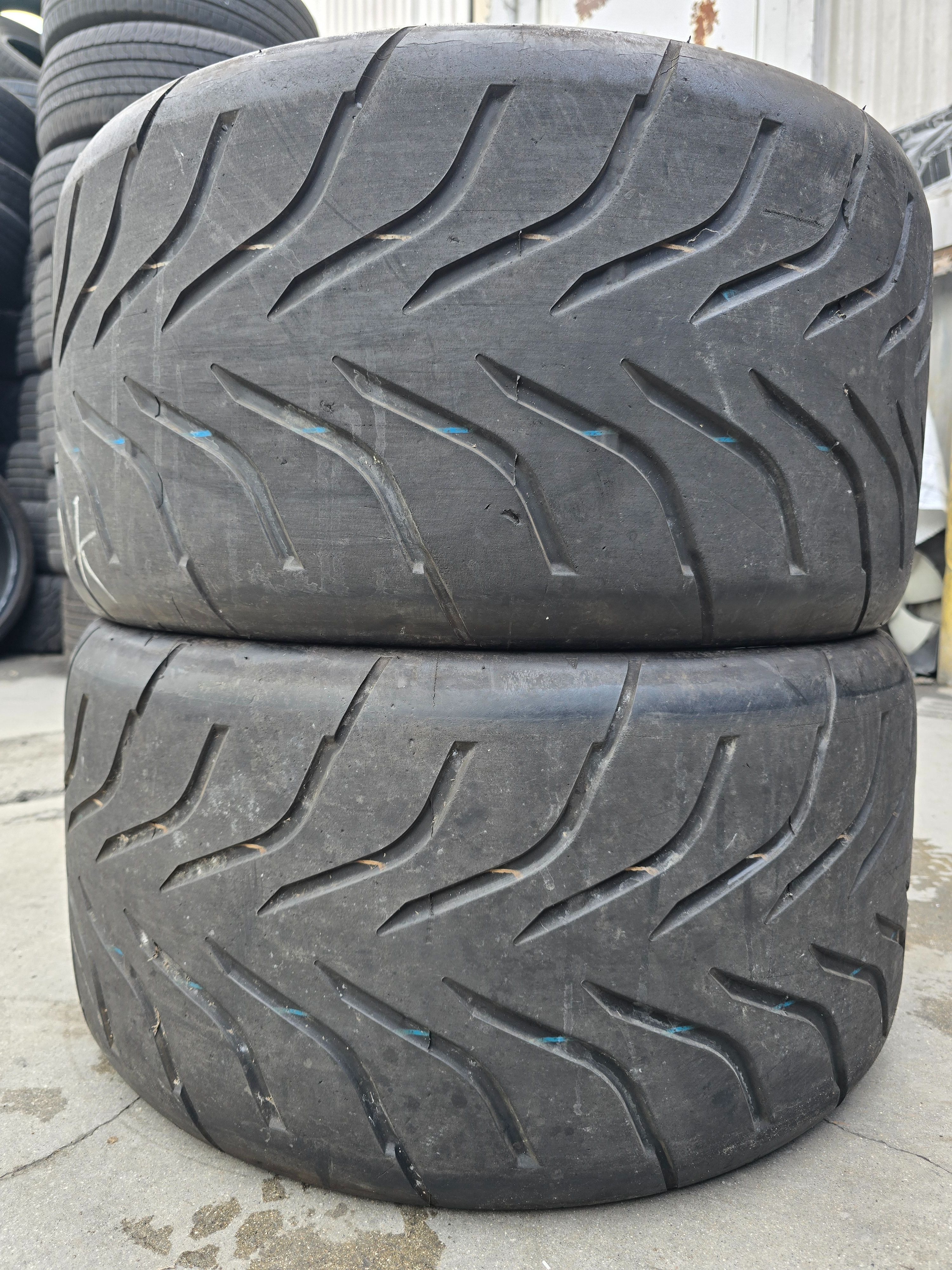(2) 315 30 20 Toyo Tires