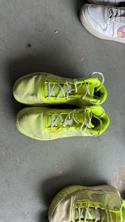 Nike Kyrie Alien Green Size 10