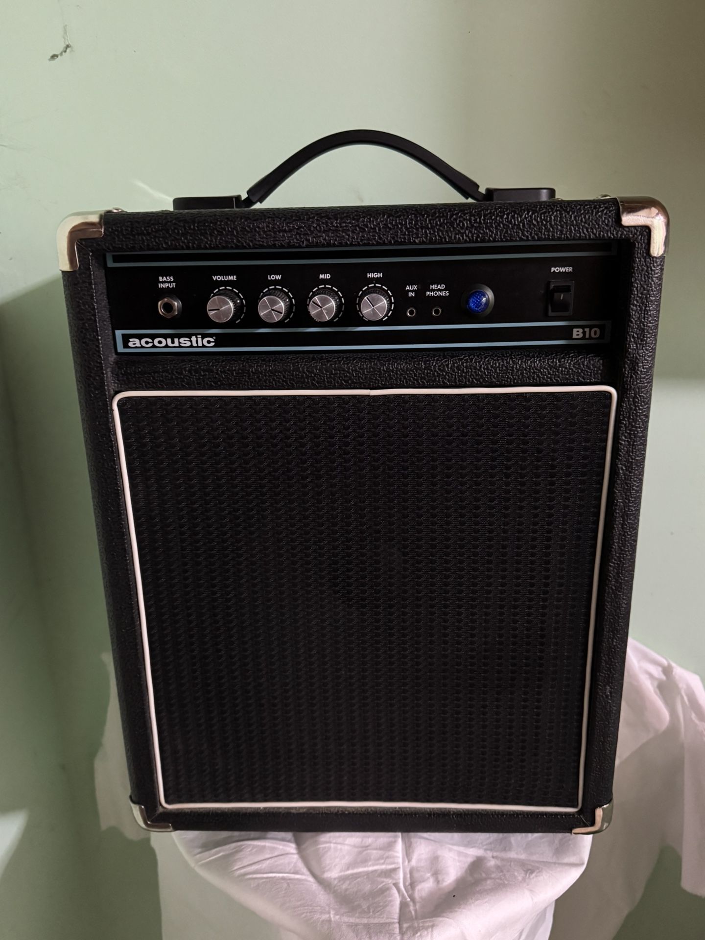 Acoustic Bass Combo Model B10 Guitar Amp Amplifier Works Nice