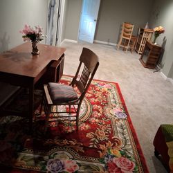 Desk and chair 80.00